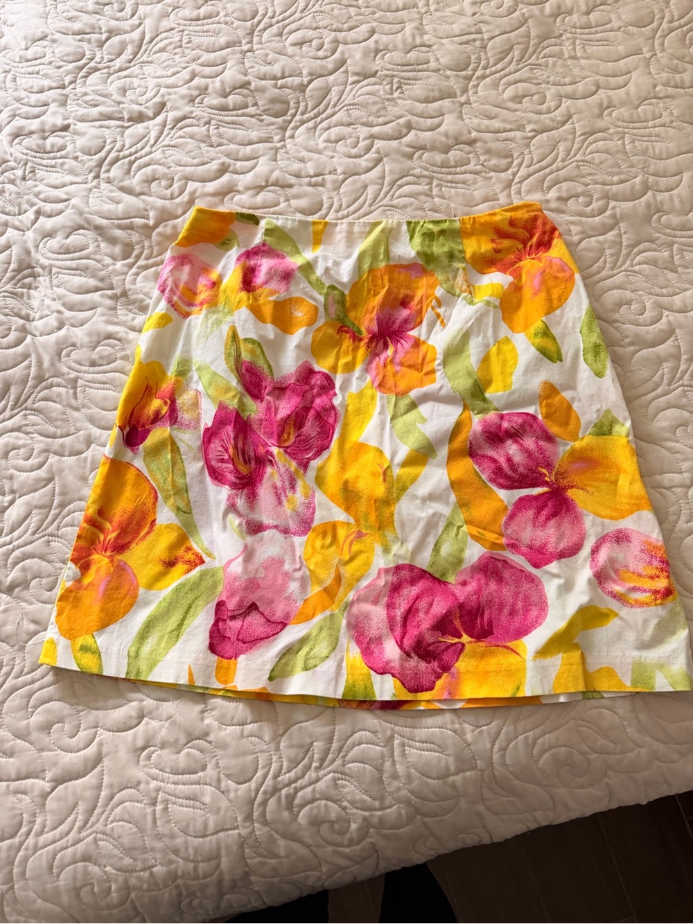 Vintage Evan Picone White A-Line Skirt with Pink & Yellow Floral Print Size 8